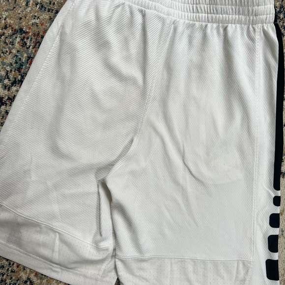 Nike Men's White Athletic Shorts - Picture 7 of 7